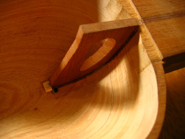 fingerboard-support-IMG_5428.JPG